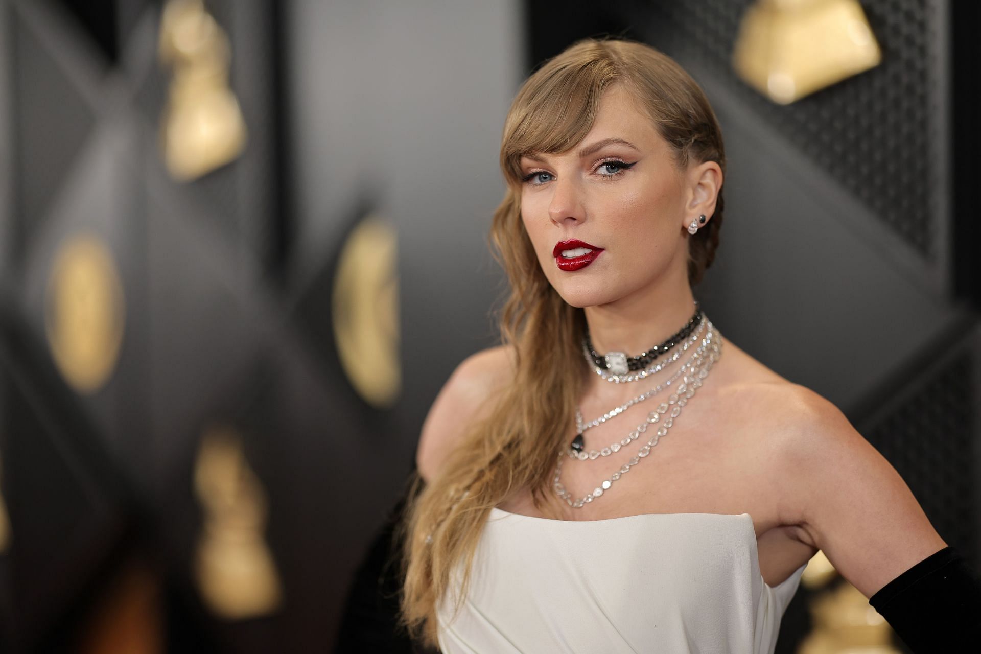 Taylor Swift at the 66th GRAMMY Awards on February 04, 2024. (Image via Getty)